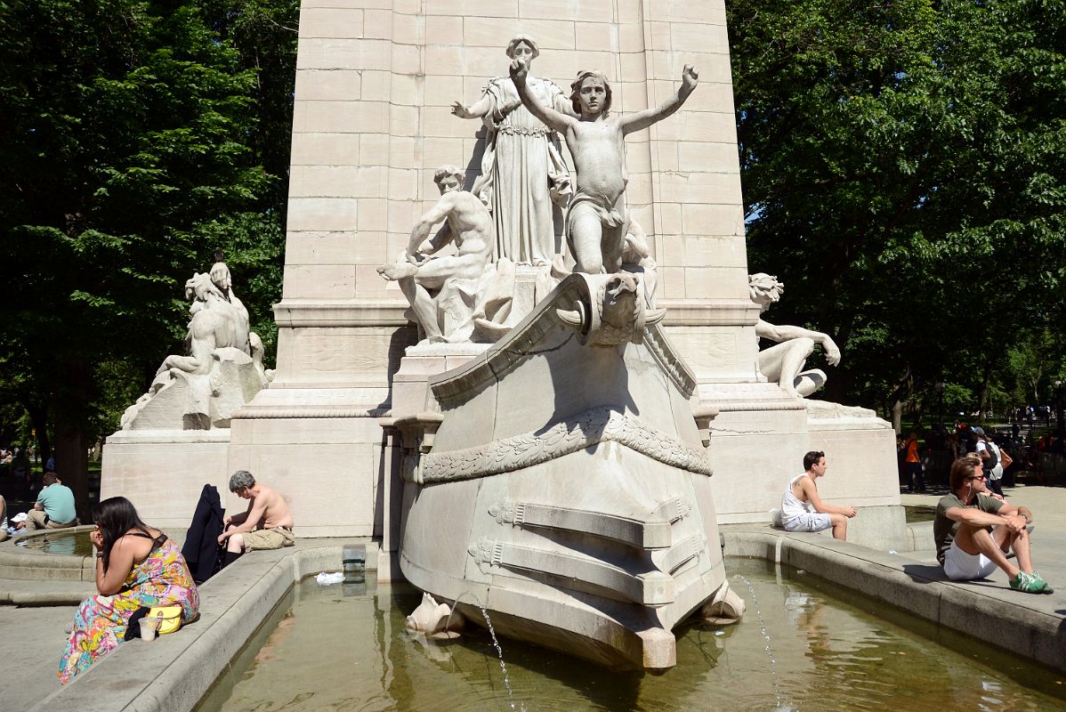 20 Maine Monument Young Boy Holds Up His Arms As Ship Prow Protrudes From The Pylon In New York Columbus Circle